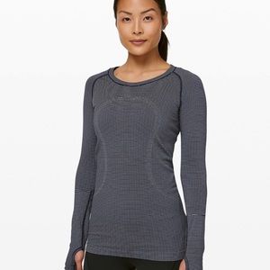 Lululemon long sleeve top! Size 2!